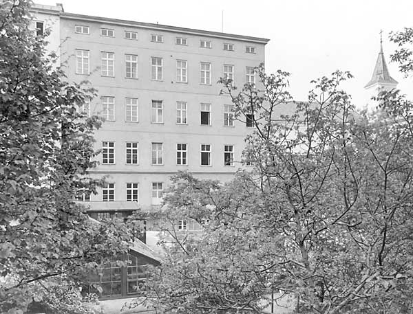 HofzeileGlashaus1970.jpg