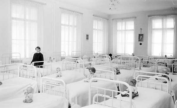 MaSchutzKinderschlafsaal196.jpg